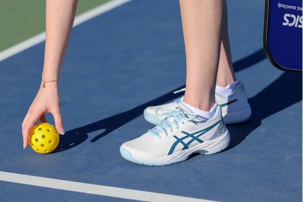 Tất Tần Tật Về Asics Tennis & Pickleball: Khoa Học Vật Liệu Và Di Sản Của 