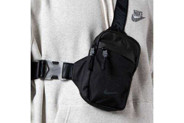 Top Túi Xách Nike Hot Nhất 2025: Nhỏ Gọn, Thời Trang, Chuẩn Trend