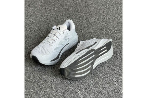 Bật mí bộ sưu tập giày Adidas Supernova có mặt tại Myshoes