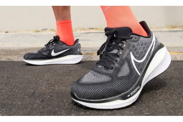 Top 9 Đôi Giày Thể Thao Không Thể Bỏ Lỡ 2024