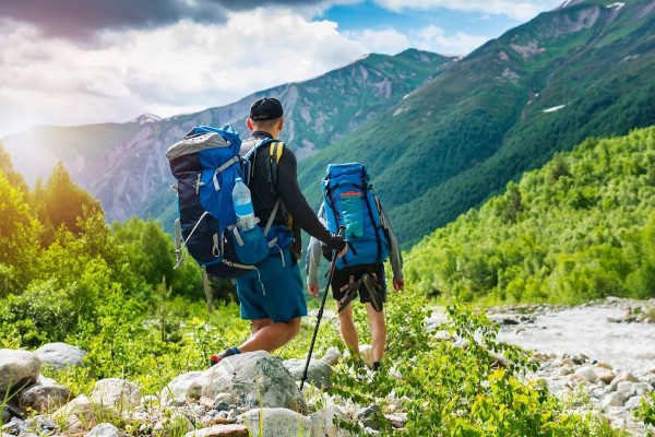 Hướng Dẫn Chọn Các Mẫu Giày Đi Trekking Chinh Phục Mọi Địa Hình