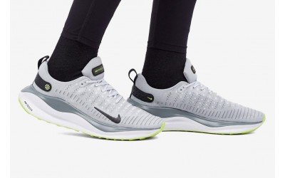 Top 7 Đôi Giày Nike Chính Hãng Cho Người Có Bàn Chân Bè