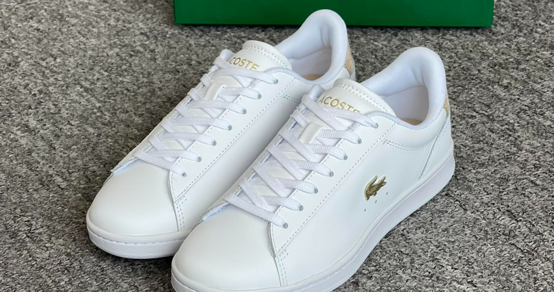 Giày Sneaker Trắng: Món Đồ Không Thể Thiếu Trong Mọi Tủ Giày