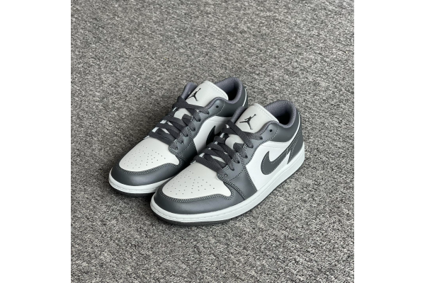 Must-have Sneakers: Tủ đồ của Gen Z không thể thiếu những item này