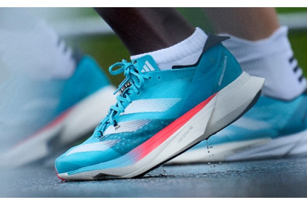 Top 5 đôi giày chạy bộ Adidas tốt nhất