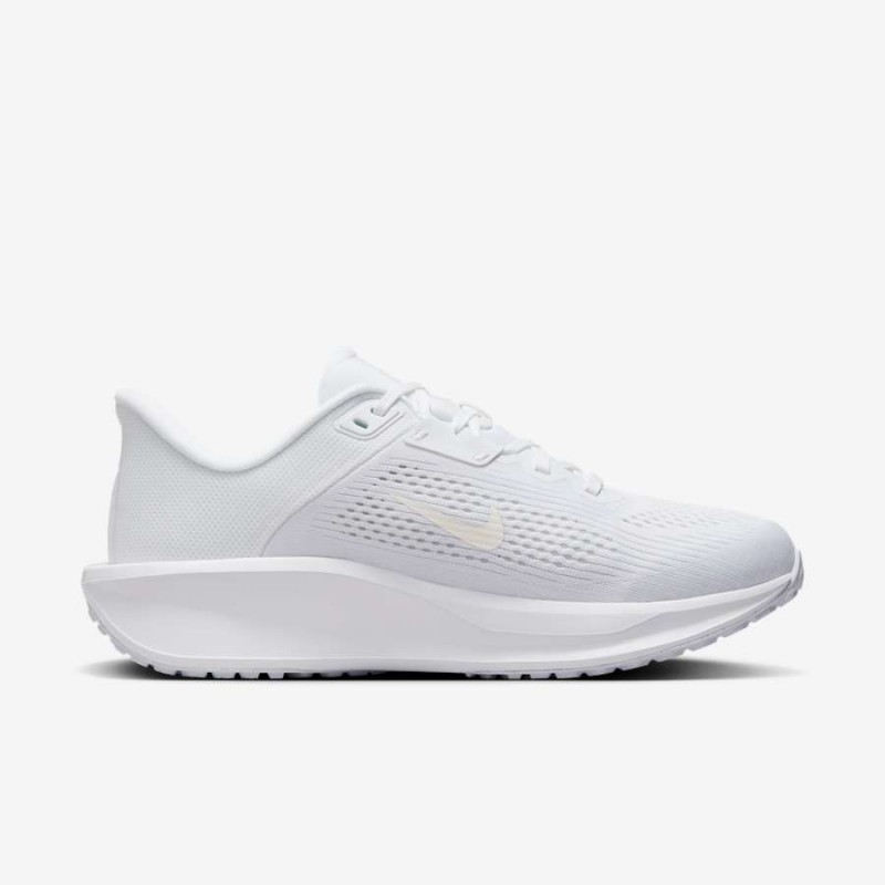 Giày Nike Quest 6 Nữ - Trắng Giày Nike Quest 6 Nữ - Trắng