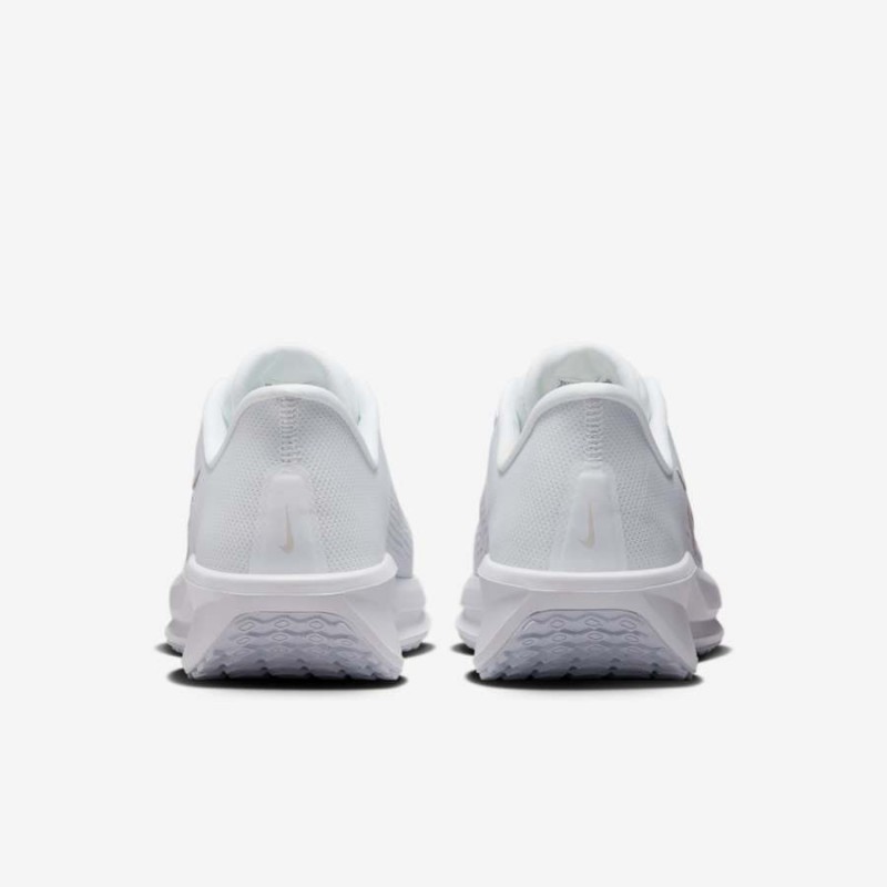 Giày Nike Quest 6 Nữ - Trắng Giày Nike Quest 6 Nữ - Trắng