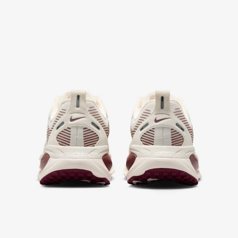 Giày Nike Vomero 18 Nữ - Trắng Đỏ Đô Giày Nike Vomero 18 Nữ - Trắng Đỏ Đô