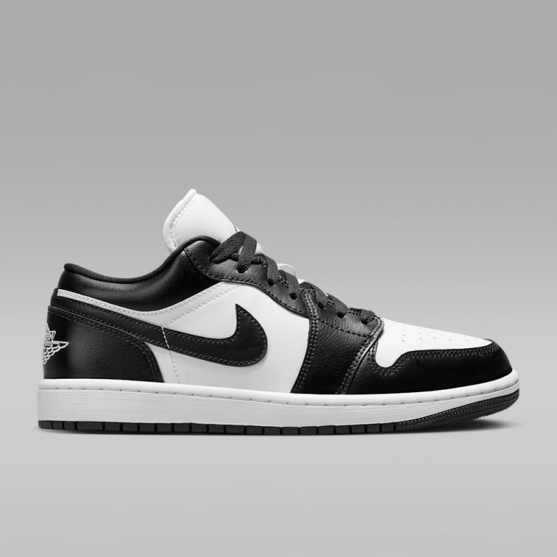 Giày Nike Air Jordan 1 Low Panda Nữ- Đen Trắng Giày Nike Air Jordan 1 Low Panda Nữ- Đen Trắng
