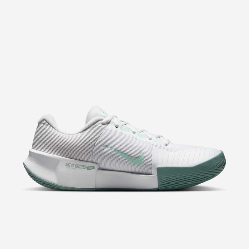 Giày Tennis Pickleball Nike GP Challenge Pro HC Nữ - Trắng Xanh Giày Tennis Pickleball Nike GP Challenge Pro HC Nữ - Trắng Xanh