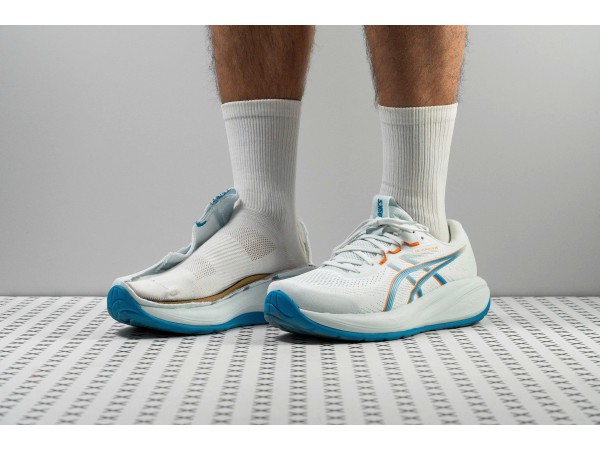 So Sánh Asics Gel-Cumulus 28 Và Gel-Pulse 17: Đôi Giày Chạy Bộ Nào Phù Hợp Với Bạn?