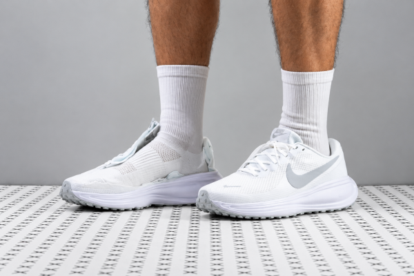 Nike Revolution 8 – Tân Binh Giá Mềm Của Nike Có Đáng Mua Không?