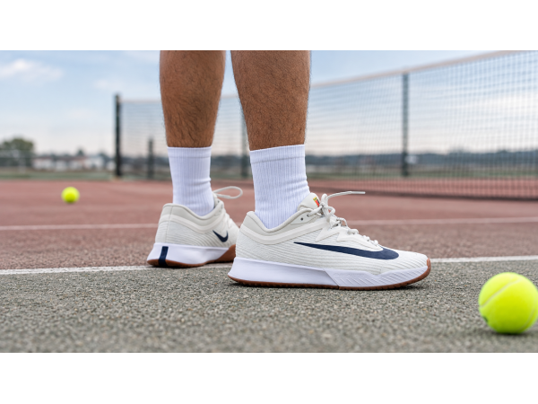 Nike Vapor Pro 3: Đôi Giày Tennis Tốc Độ Khiến Đối Thủ Phải E Ngại!
