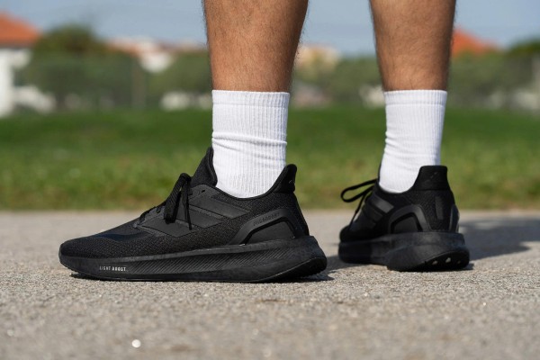 Adidas Pureboost 5 - Đôi Giày Chạy Bộ Êm Ái Đáng Mua Năm 2026
