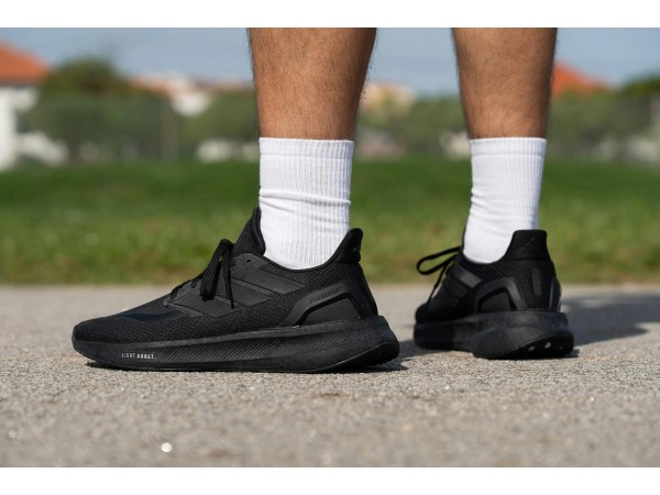 Adidas Pureboost 5 - Đôi Giày Chạy Bộ Êm Ái Đáng Mua Năm 2026