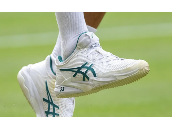 Vì Sao Nhiều Người Chơi Chọn Giày Tennis Và Pickleball Của ASICS? 