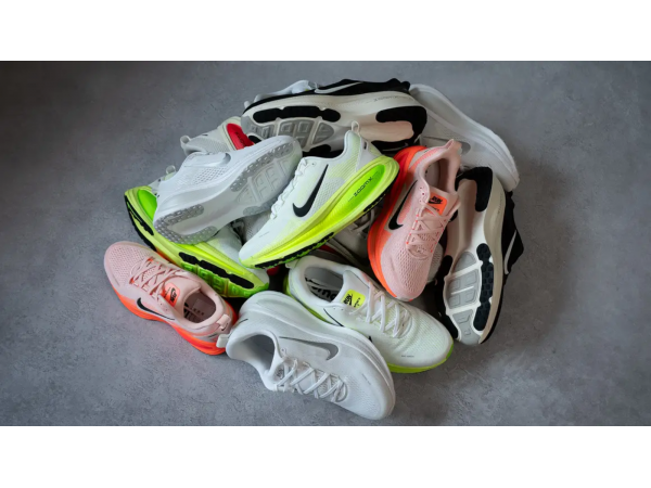 So Sánh Nike Vomero 18 Và Asics GT-2000 14 GTX: Cushion Hay Stability Lên Ngôi?