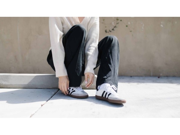 Những Mẫu Giày Adidas Quốc Dân Không Bao Giờ Out Trend