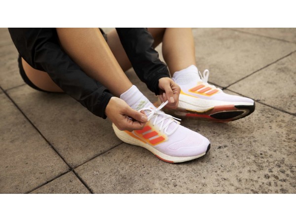 Top Giày Chạy Bộ Adidas Đẹp, Êm, Đáng Tiền Nhất Hiện Nay