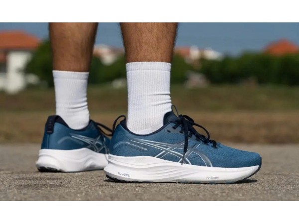 Giày ASICS Gel-Kayano 32 Có Gì Mà Dân Chạy Bộ “Nghiện” Đến Vậy?