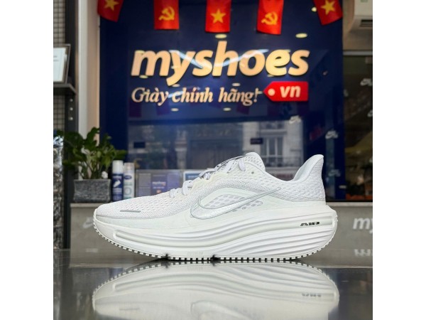 Đập Hộp Và So Sánh Winflo 11 vs Winflo 12: Cuộc Cách Mạng Công Nghệ Ngoài Ngoại Hình