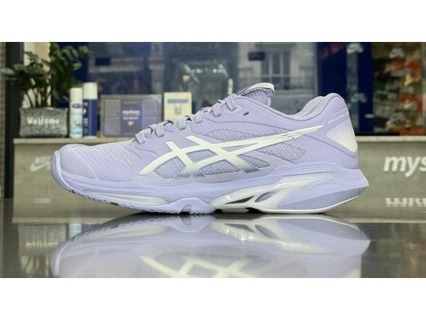 Có Nên Sử Dụng Giày Tennis Làm Giày Chơi Cầu Lông Không?