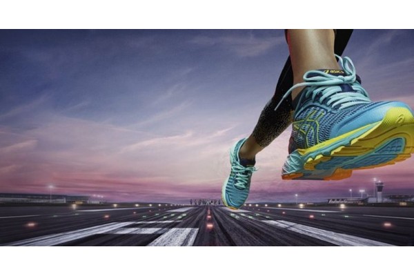 Mua giày Asics chính hãng tại Hà Nội ở đâu uy tín?