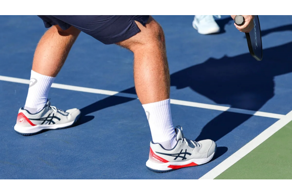 Giày ASICS Pickleball – Bí Quyết Di Chuyển Linh Hoạt Trên Sân Pickleball