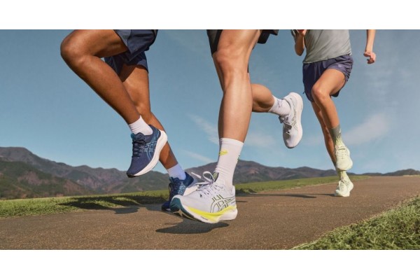 Giày Chạy Bộ ASICS Êm Nhất 2026 – Chạy Là Ghiền