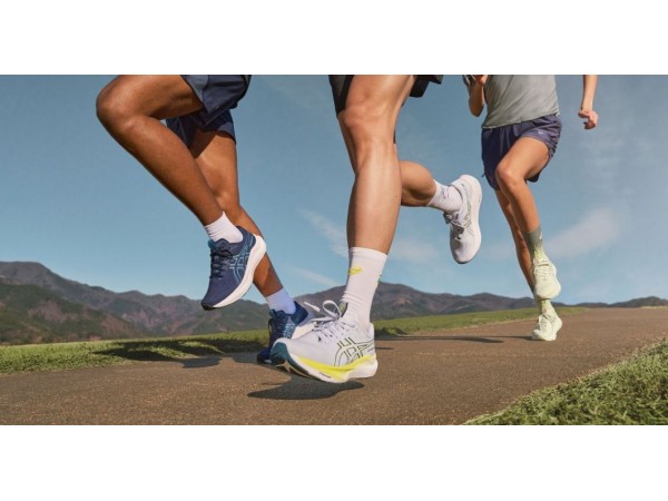 Giày Chạy Bộ ASICS Êm Nhất 2026 – Chạy Là Ghiền