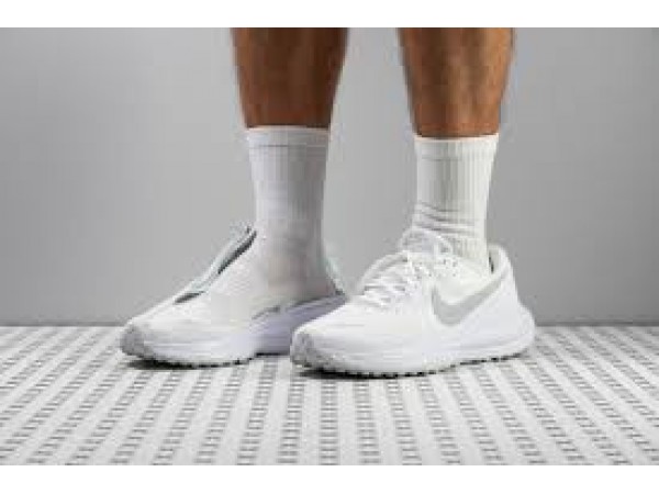 Vì Sao Nike Revolution 8 Được Nhiều Người Chọn Để Đi Hằng Ngày?