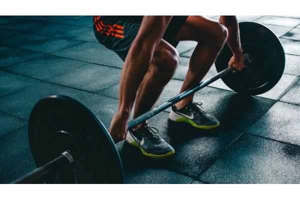 Người Mới Tập Gym Nên Đi Giày Gì?