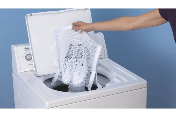 Tiết kiệm thời gian và công sức: Hướng dẫn cách làm sạch giày đơn giản tại nhà