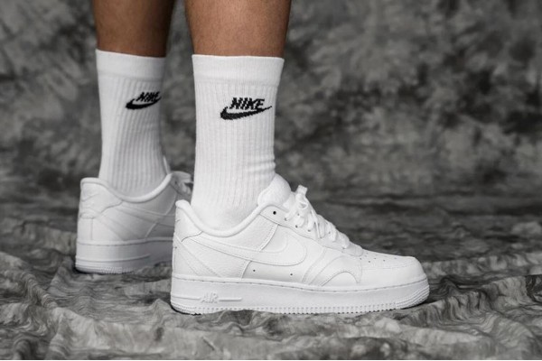 Những đôi giày sneaker “quốc dân” đẹp nhất mọi thời đại, bạn có biết?