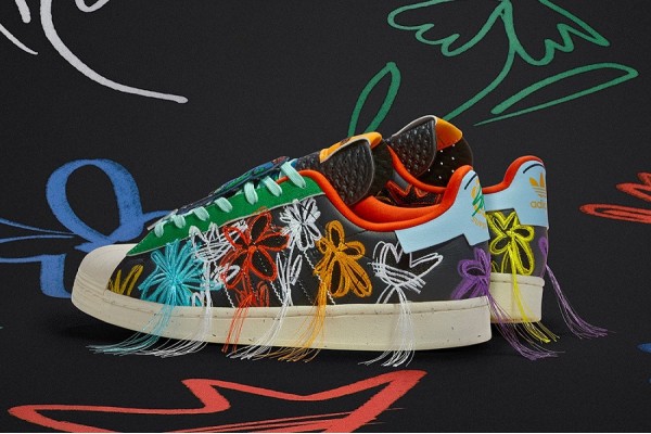 Những đôi giày Adidas độc lạ nhất mọi thời đại