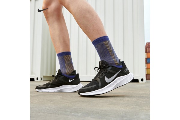 Review giày Nike Quest 4