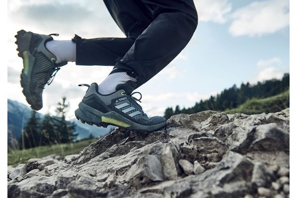 Top 7 mẫu giày trail Adidas tốt nhất