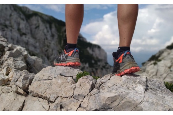 Top 8 mẫu giày trail Asics tốt nhất