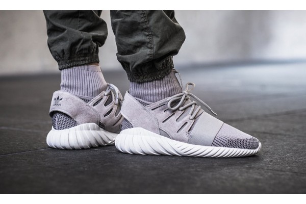 Top 10 đôi giày Adidas Tubular đẹp nhất mọi thời đại
