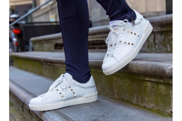 Các mẫu giày Valentino cực đẹp bạn không thể bỏ lỡ