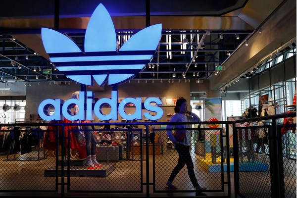Những đôi giày chạy bộ Adidas không thể bỏ qua