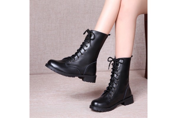 Gợi ý giày boot nữ cho những ngày đông thêm ấm áp