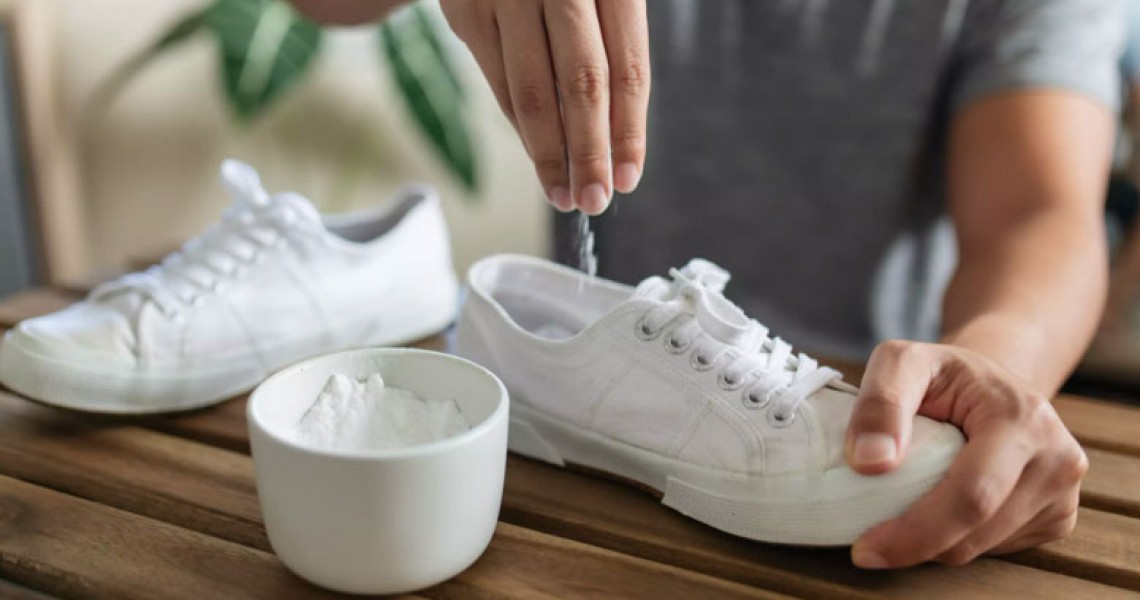 Các phương pháp ngăn chặn và khử mùi hôi giày hiệu quả
