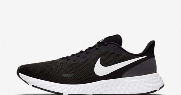 Giày Nike Revolution 5 Nam - Đen Trắng