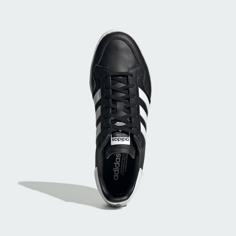 Giày adidas Team Court