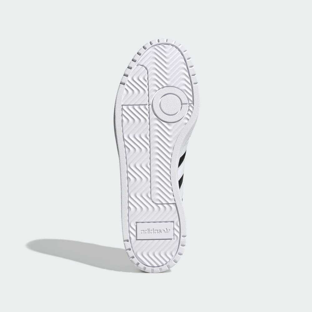 Giày adidas Team Court