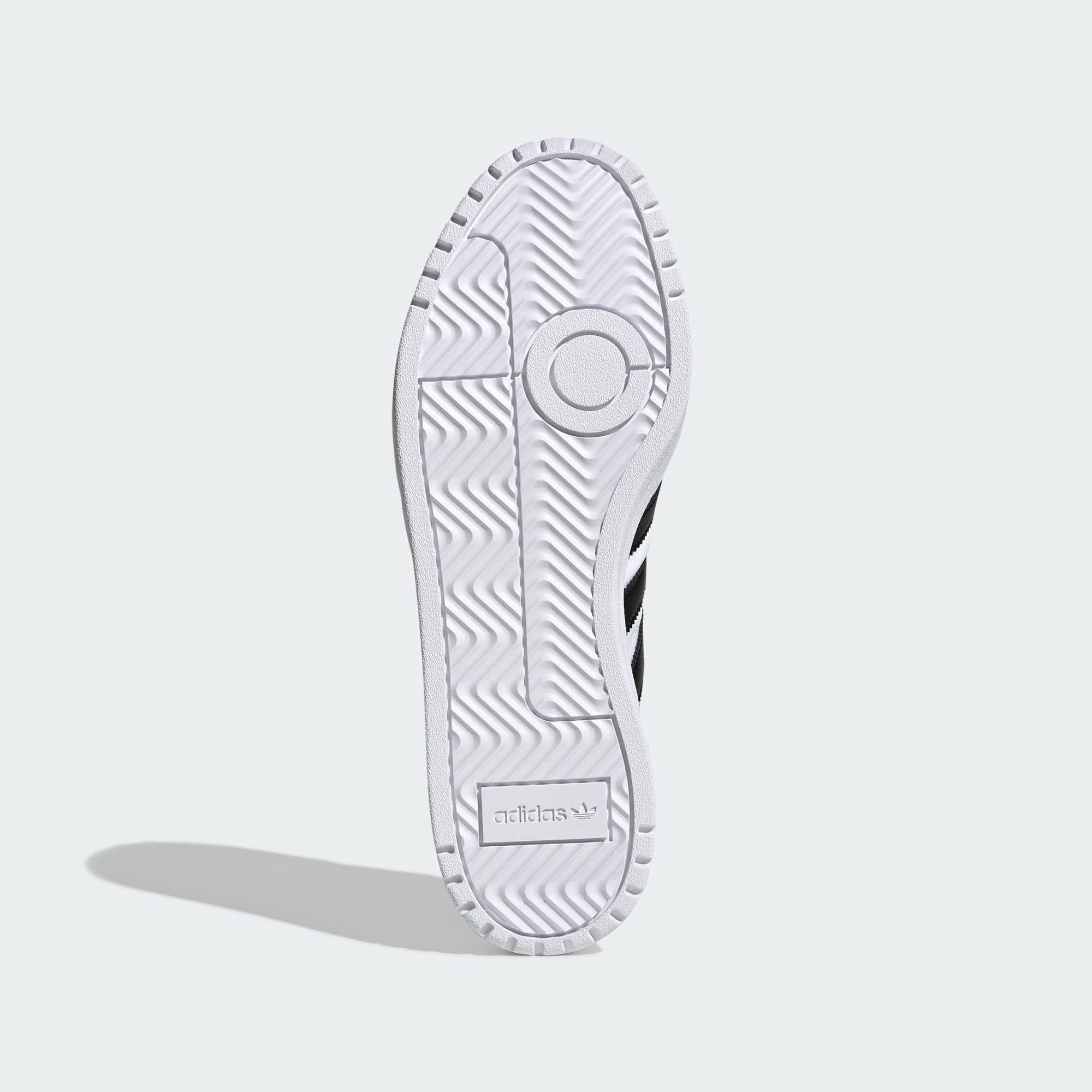 Giày adidas Team Court