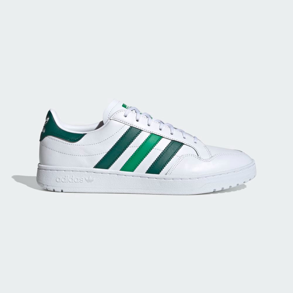 Giày adidas Team Court
