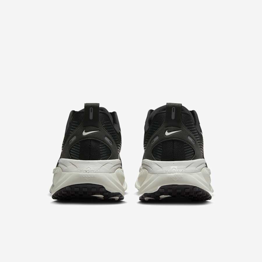 Giày Nike Vomero 18