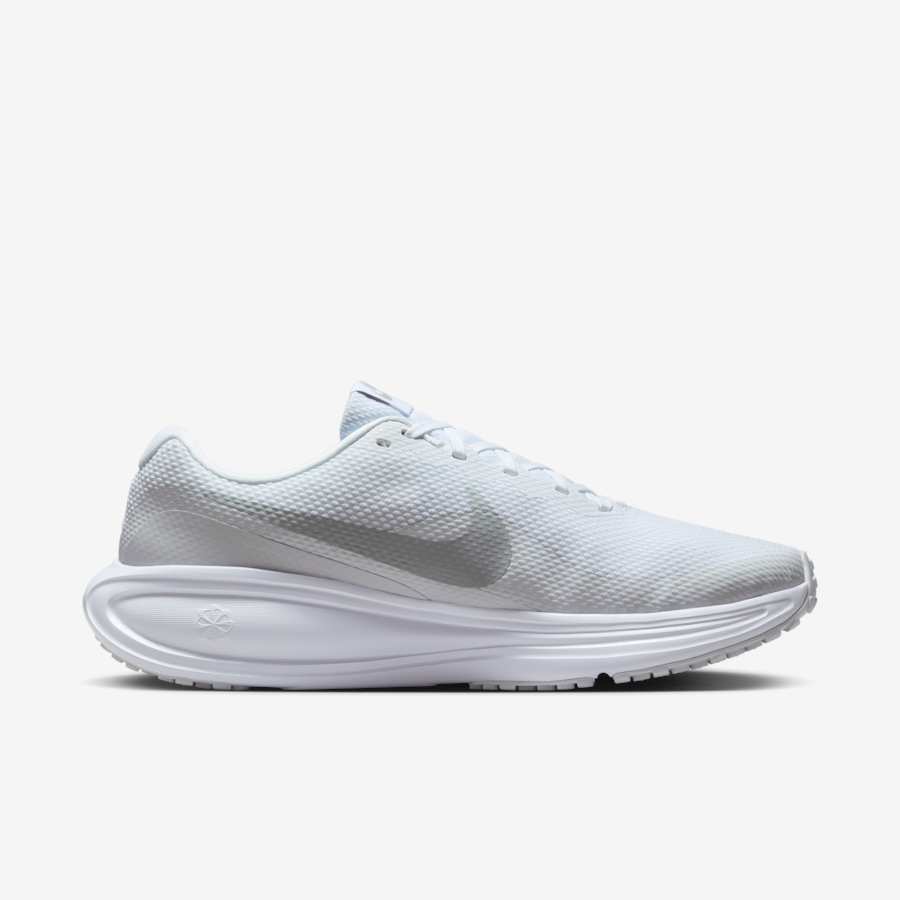 Nike Revolution 8